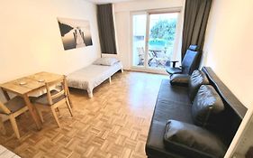 Schwabing Studio With Garden Views